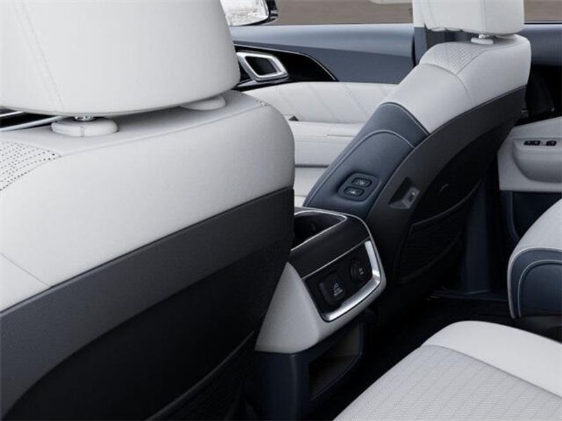 2025 Kia Carnival Hybrid SX PrestigeImage 26