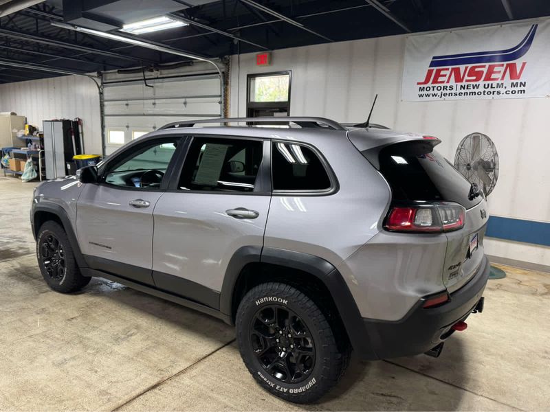 2021 Jeep Cherokee Trailhawk photo 4
