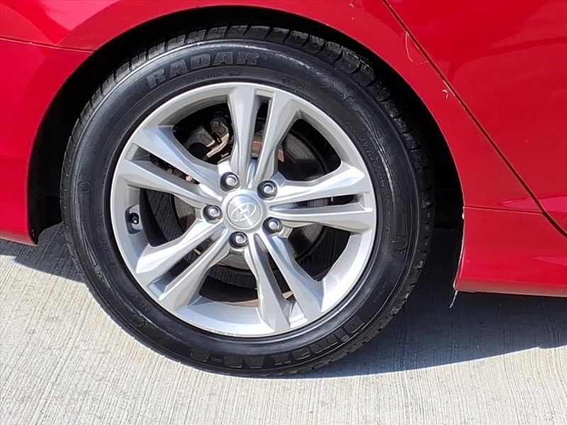Used 2018 Hyundai Sonata LimitedImage 7