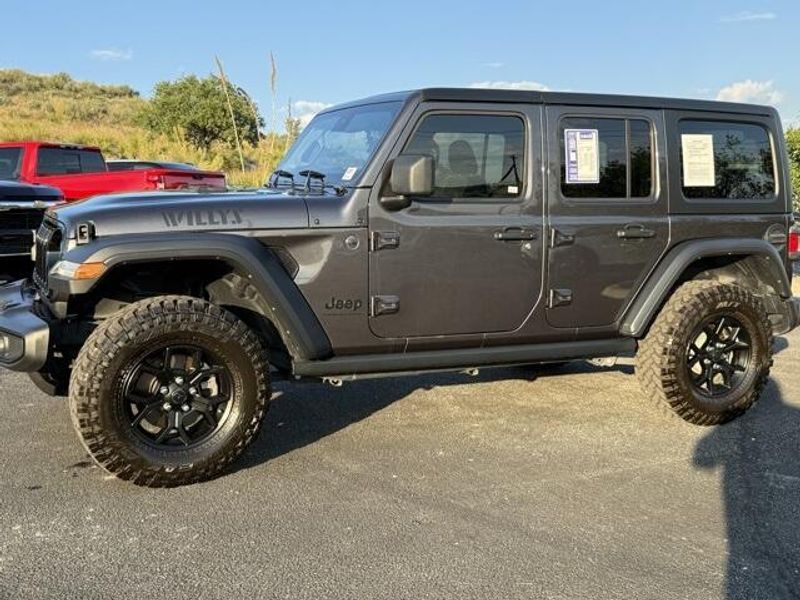 2024 Jeep Wrangler Willys photo 2