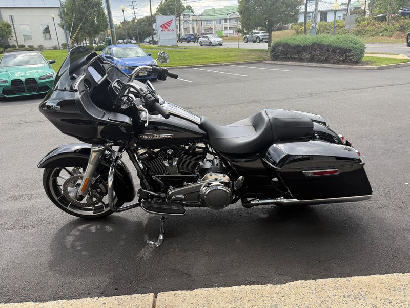 2023 Harley-Davidson FLTRX / Road GlideImage 2