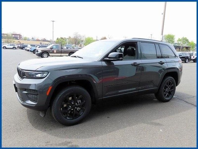2025 Jeep Grand Cherokee Altitude XImage 1