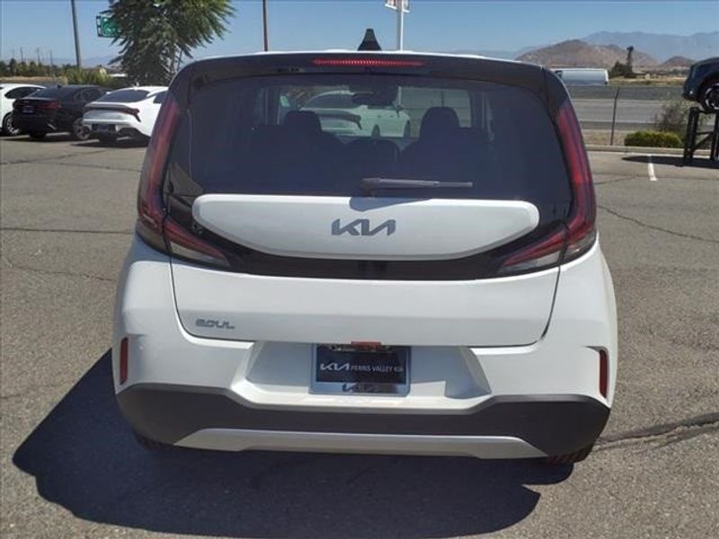 2025 Kia Soul LXImage 5