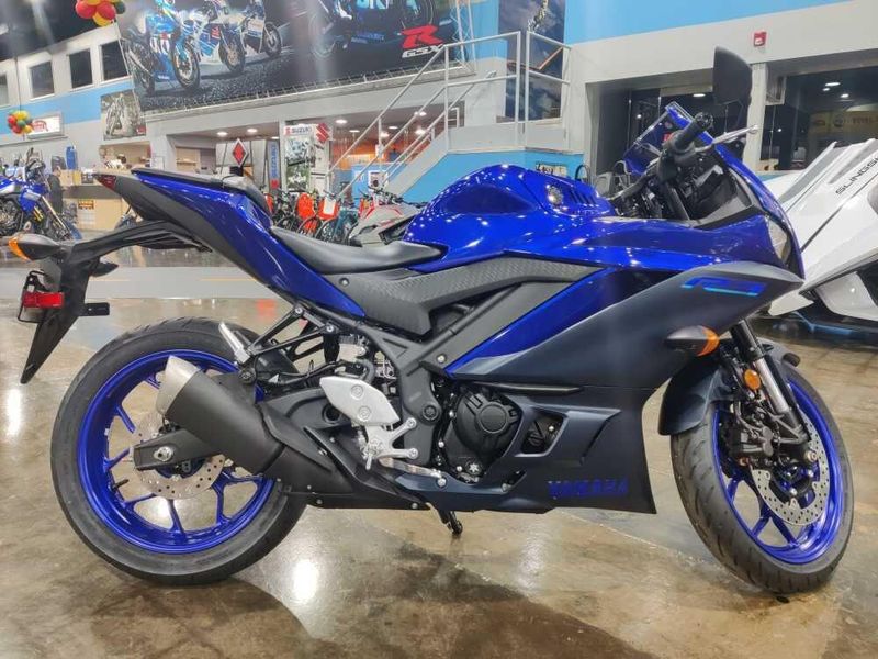 Used 2024 Yamaha YZF-R3 ABS Image 1
