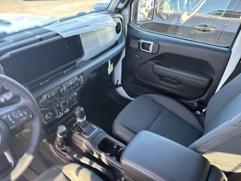 New 2026 Jeep Wrangler 2-door Sport SImage 19