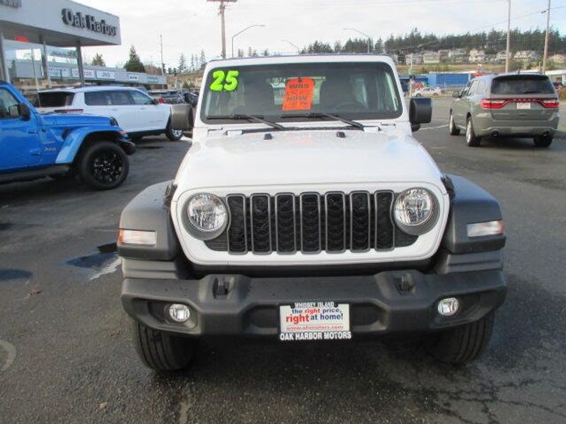 2025 Jeep Wrangler 4-door SportImage 3