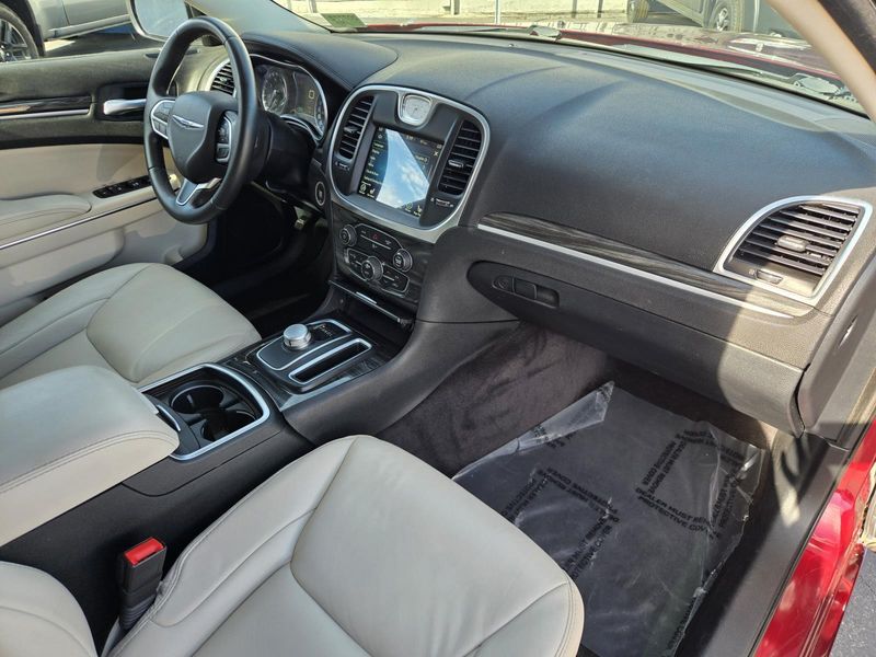 Used 2017 Chrysler 300 Limited RWD