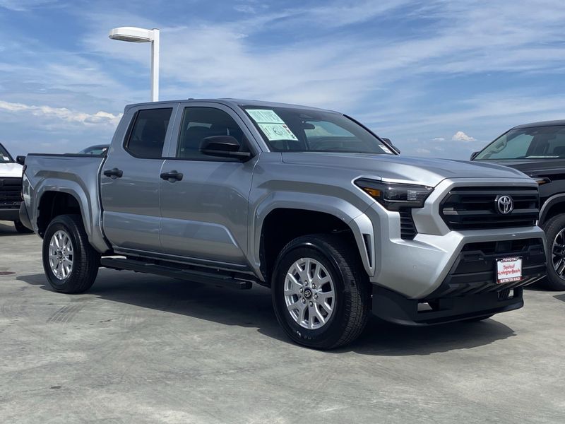 Used 2024 Toyota Tacoma SRImage 2