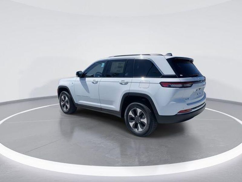 New 2024 Jeep Grand Cherokee 4xeImage 6