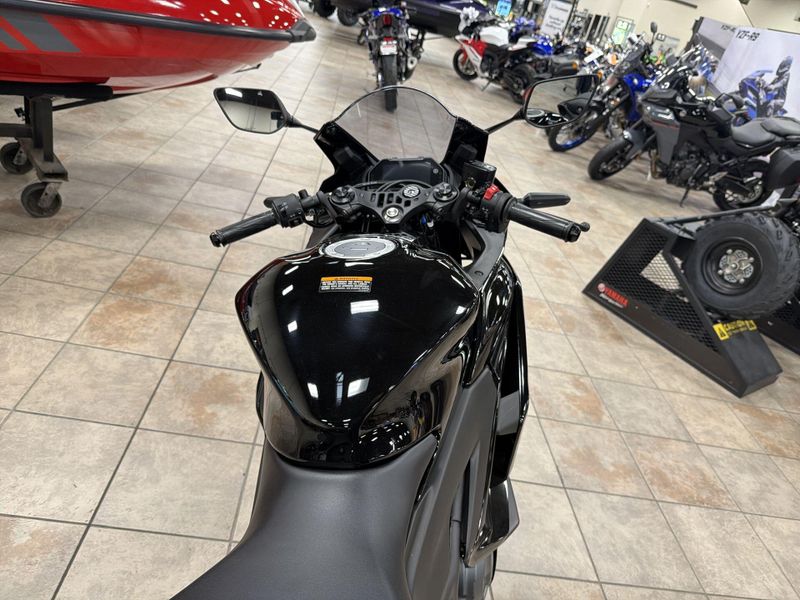 New 2026 Yamaha YZF-R3 ABS Image 29