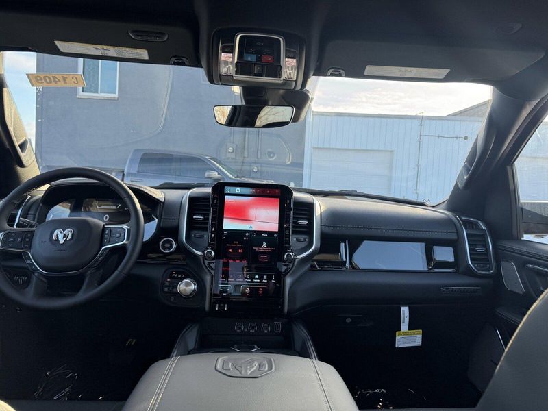 2025 RAM 1500 LaramieImage 13