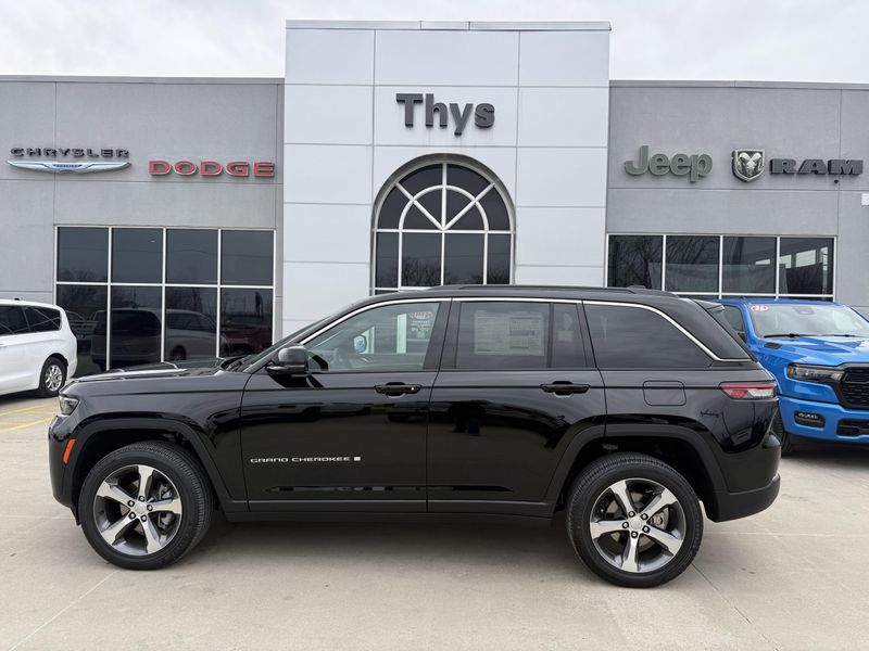 New 2026 Jeep Grand Cherokee Limited 4x4Image 43