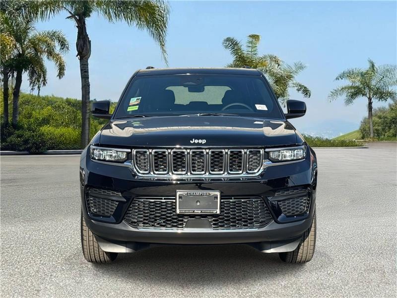 New 2026 Jeep Grand Cherokee Laredo X 4x2