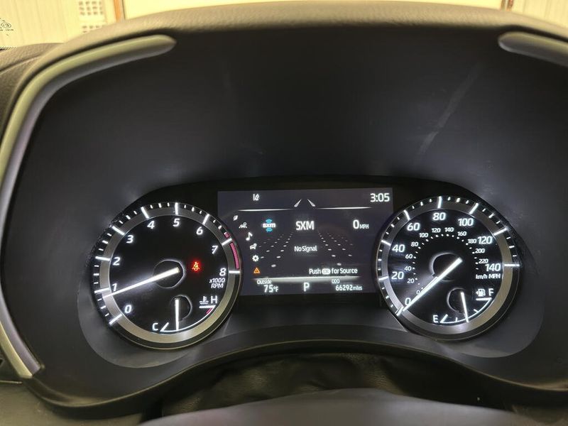 2021 Toyota Highlander XSE photo 21