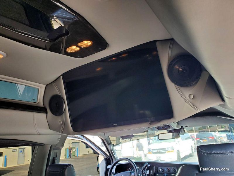 Used 2025 GMC Savana Cargo Image 32
