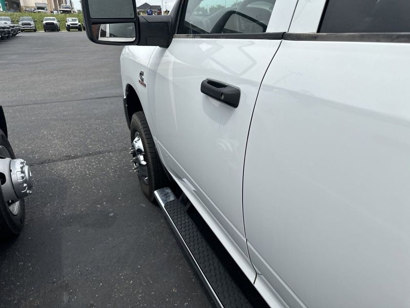 2024 RAM 3500 Tradesman Crew Cab Chassis 4x4 60