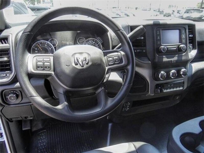 2022 Ram 2500 Tradesman photo 4
