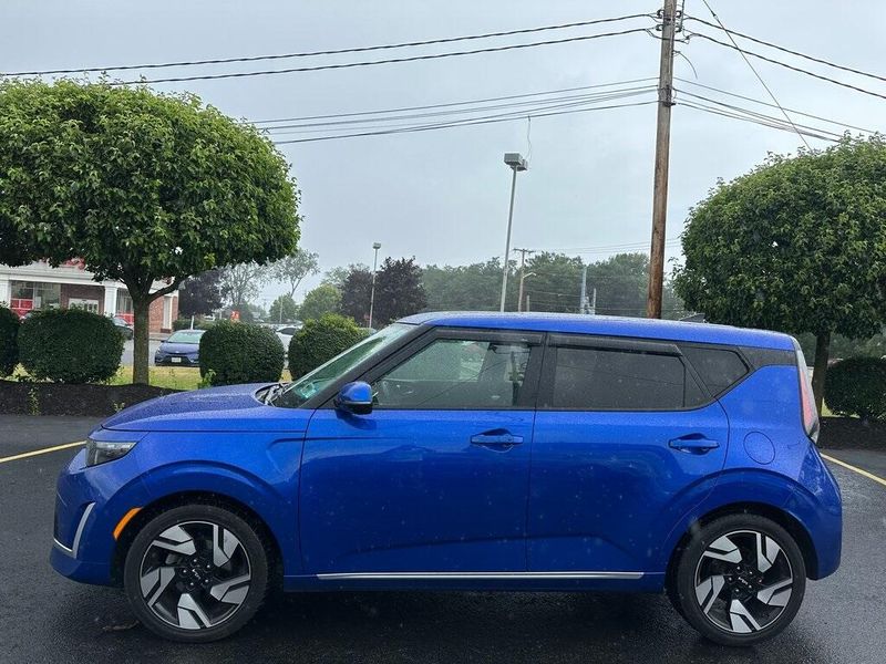 2023 Kia Soul GT-Line photo 8