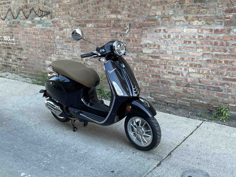 2023 Vespa Primavera 150Image 5