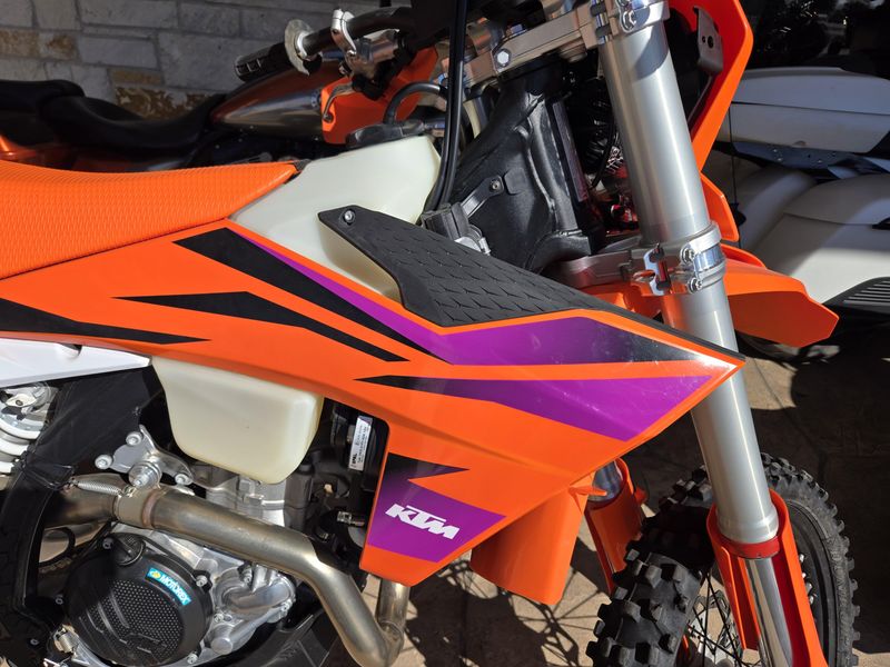 USED 2024 KTM XC 450 FW Image 10