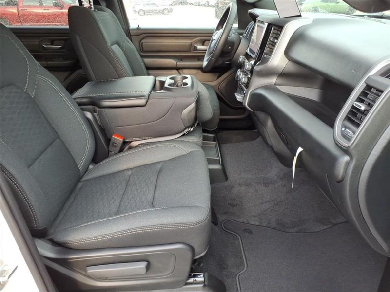 2026 Ram 1500 Tradesman photo 3