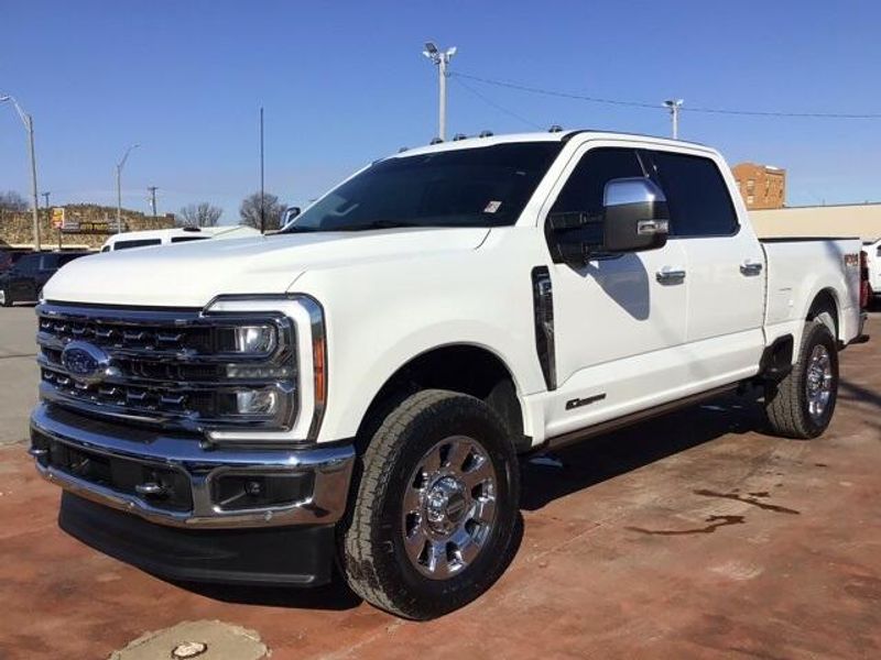 2023 Ford F-250 LariatImage 1