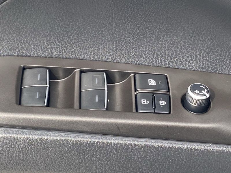2023 Toyota Camry XSEImage 19