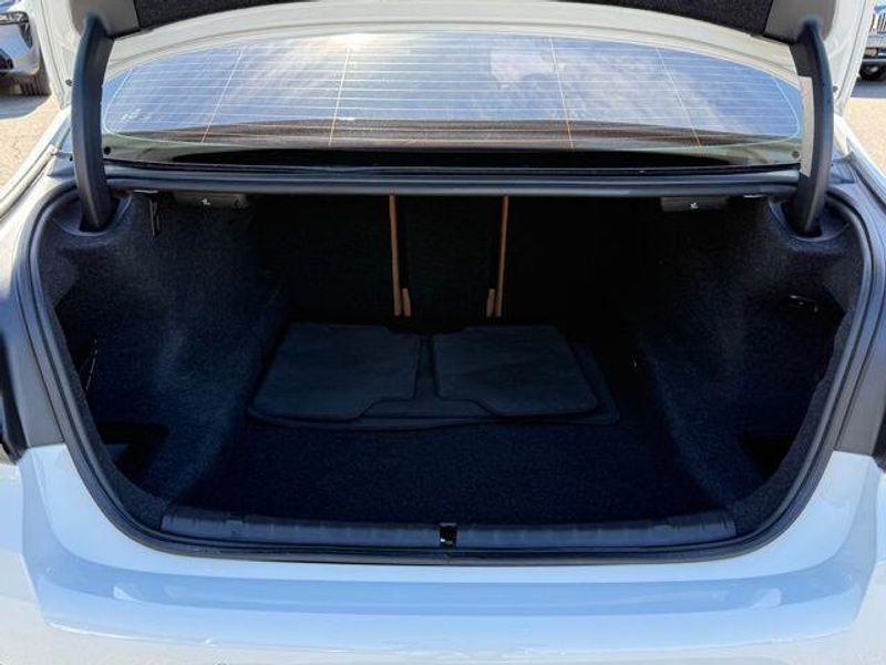 Used 2023 BMW 5 Series 540iImage 12