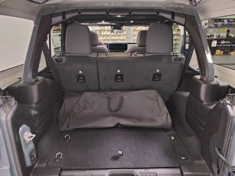 2024 Jeep Wrangler Sport S 3.6L 4x4 w/ ConvenienceImage 12