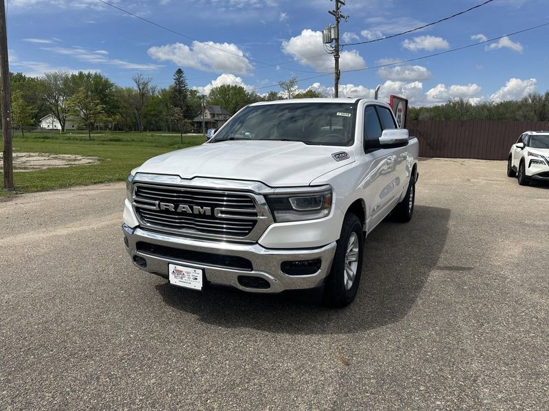 2023 RAM 1500 LaramieImage 4