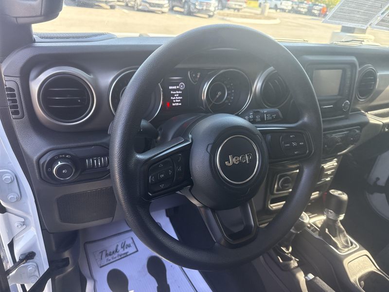 Used 2019 Jeep Wrangler SportImage 10