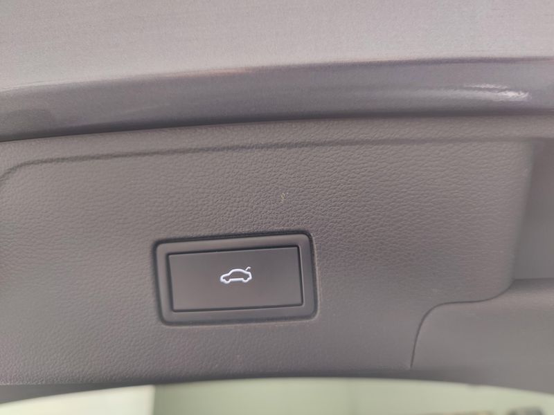 Used 2023 Volkswagen Atlas Cross Sport V6 SEL AWD w/Sunroof/NavImage 17