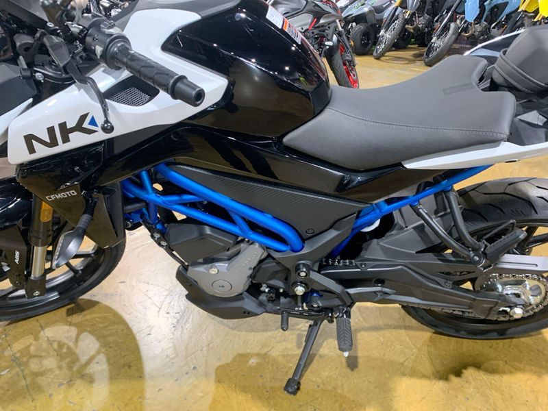 New 2025 CFMOTO 300NK Image 16
