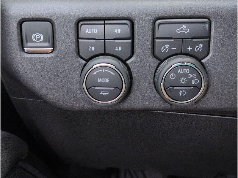 Used 2025 Chevrolet Silverado 1500 LT Trail BossImage 27