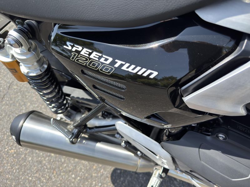 2025 Triumph Speed Twin RS 1200 - BAJA ORANGE - SAPPHIRE BLACK 