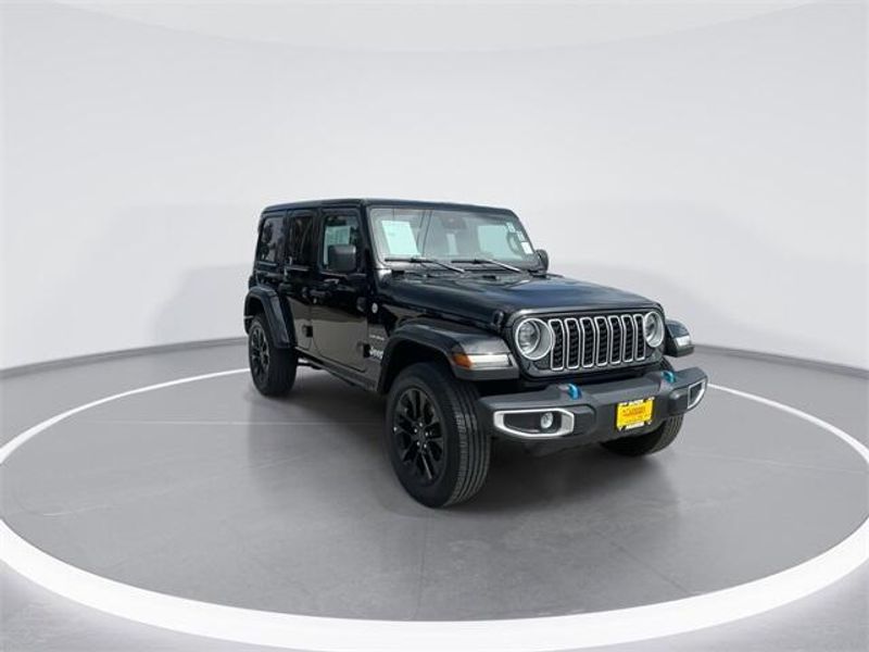2024 Jeep Wrangler Sahara 4xe photo 2