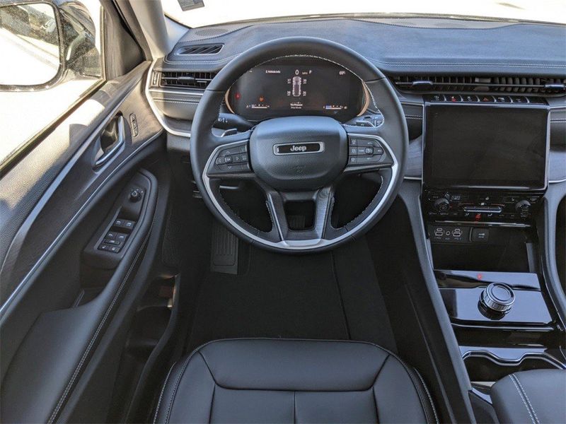 2023 Jeep Grand Cherokee Limited 4x2Image 16