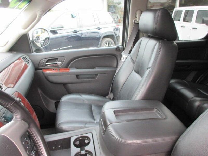 Used 2013 Chevrolet Tahoe LTImage 19