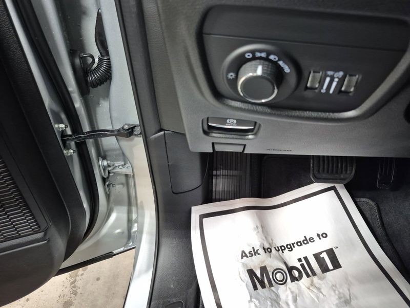 New 2025 Jeep Grand Cherokee L Altitude X 4x4Image 27