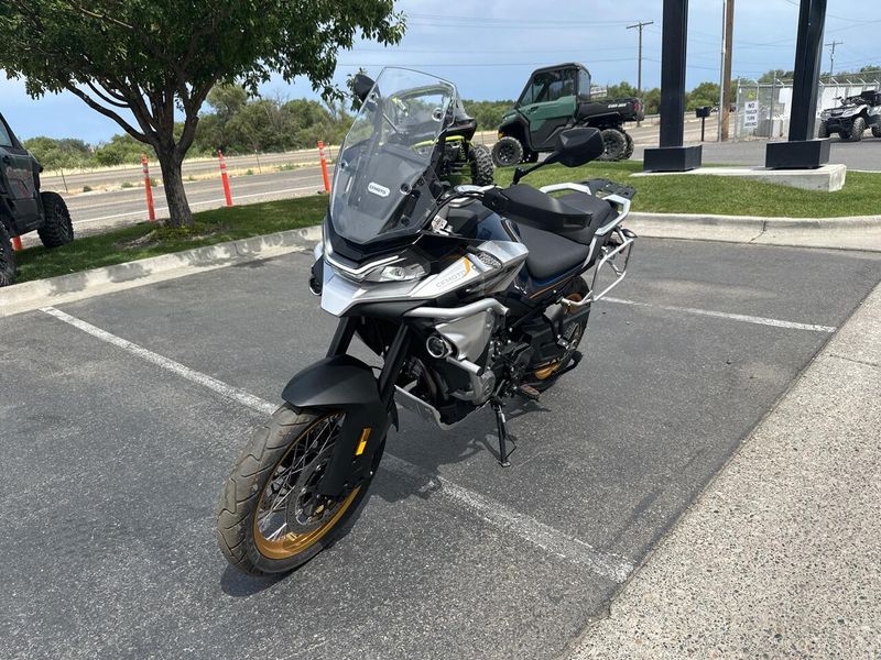 2024 CFMOTO IBEX 800 T 