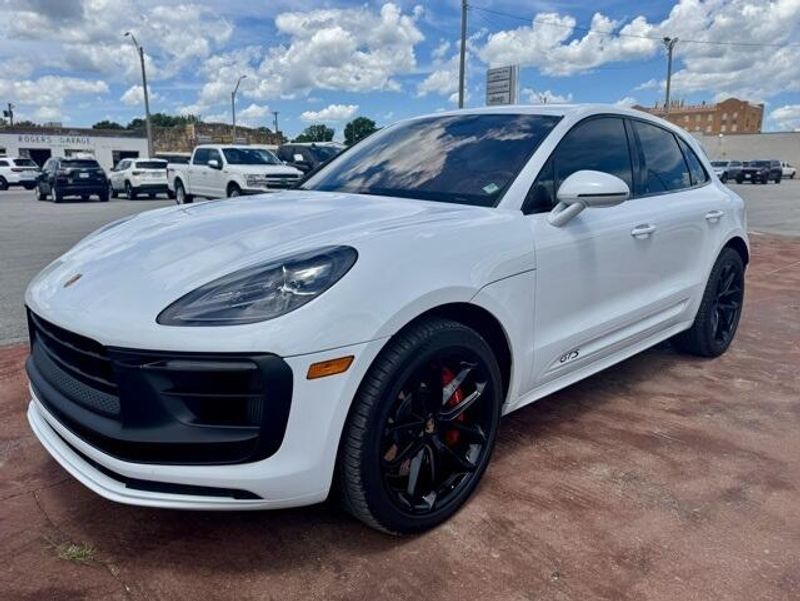 2022 Porsche Macan GTSImage 1