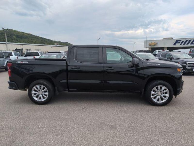2019 Chevrolet Silverado 1500 Custom photo 7