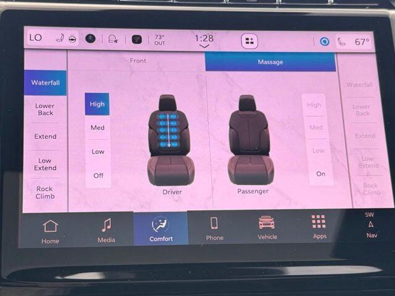 New 2025 Jeep Grand Cherokee Overland 4x4Image 19