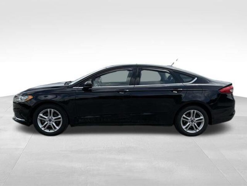 Used 2018 Ford Fusion SE
