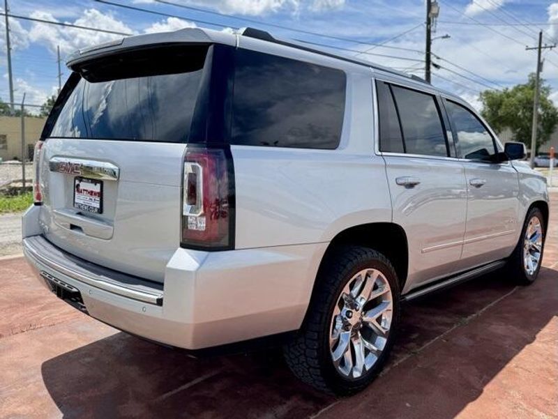 2017 GMC Yukon DenaliImage 5