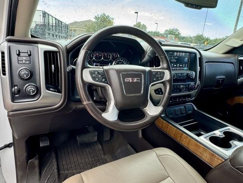 Used 2018 GMC Sierra 1500 SLTImage 11