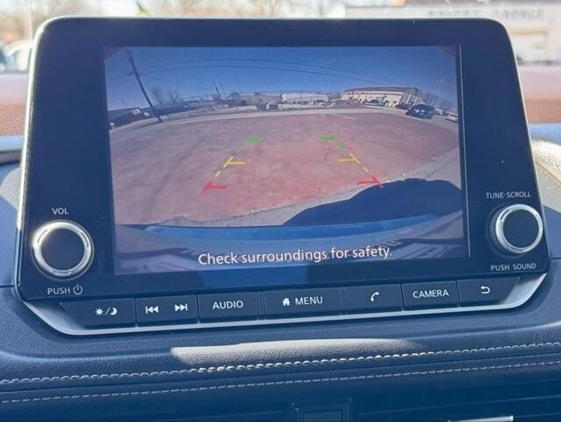 Used 2023 Nissan Rogue SVImage 16