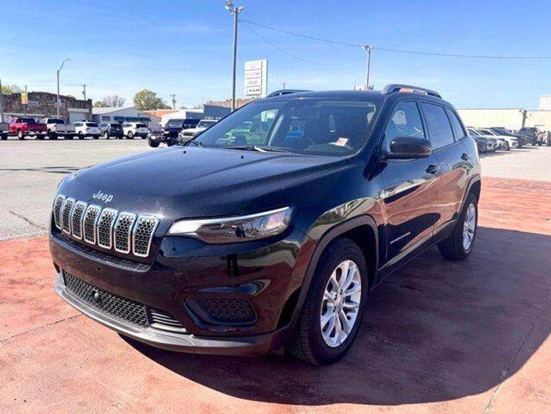 Used 2021 Jeep Cherokee LatitudeImage 1