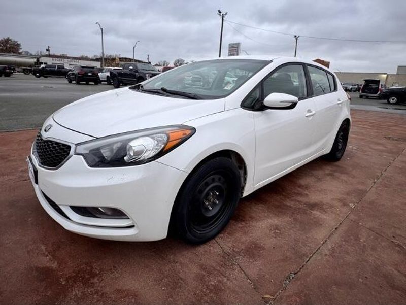 Used 2016 Kia Forte LXImage 1