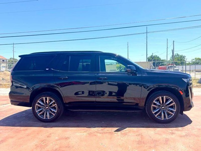Used 2023 Cadillac Escalade SportImage 3
